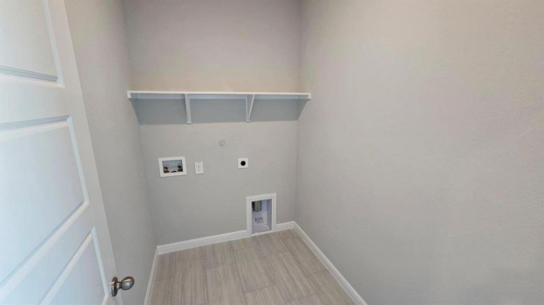 Spacious, unfurnished interior of a new home in Monarch at the Meadows, Ponder (Image 9). Spacious, unfurnished interior of a new home in Monarch at the Meadows, Ponder (Image 9).