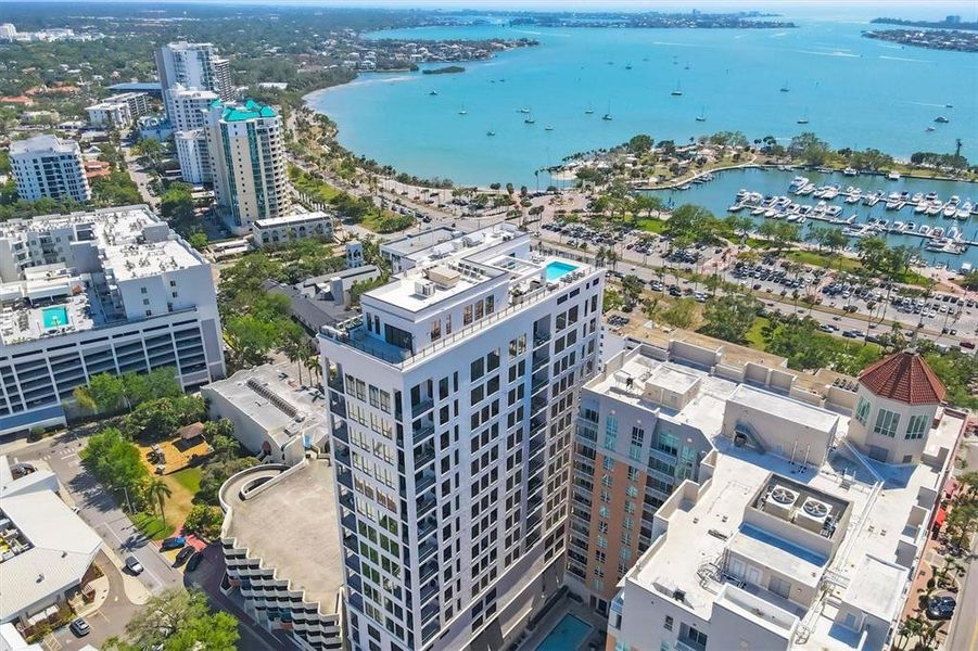 Condo located in Sarasota, FL showcasing its design and architecture (Image 5). Condo located in Sarasota, FL showcasing its design and architecture (Image 5).