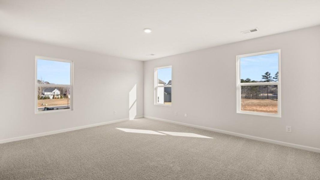 Spacious, unfurnished interior of a new home in Fairway 17 at Mirror Lake, Villa Rica (Image 22).