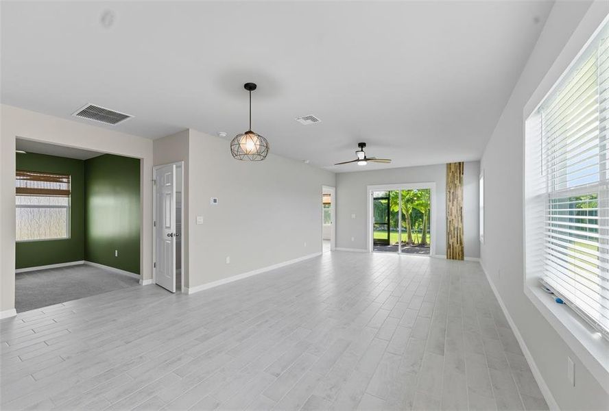 Spacious, unfurnished interior of a new home in , North Fort Myers (Image 33).