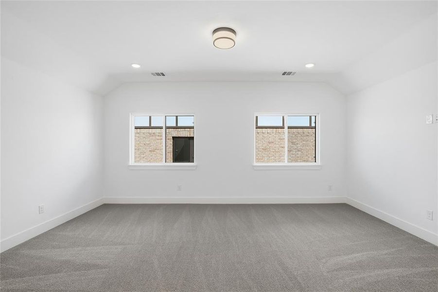 Spacious, unfurnished interior of a new home in Pecan Grove, Burleson (Image 31). Spacious, unfurnished interior of a new home in Pecan Grove, Burleson (Image 31).