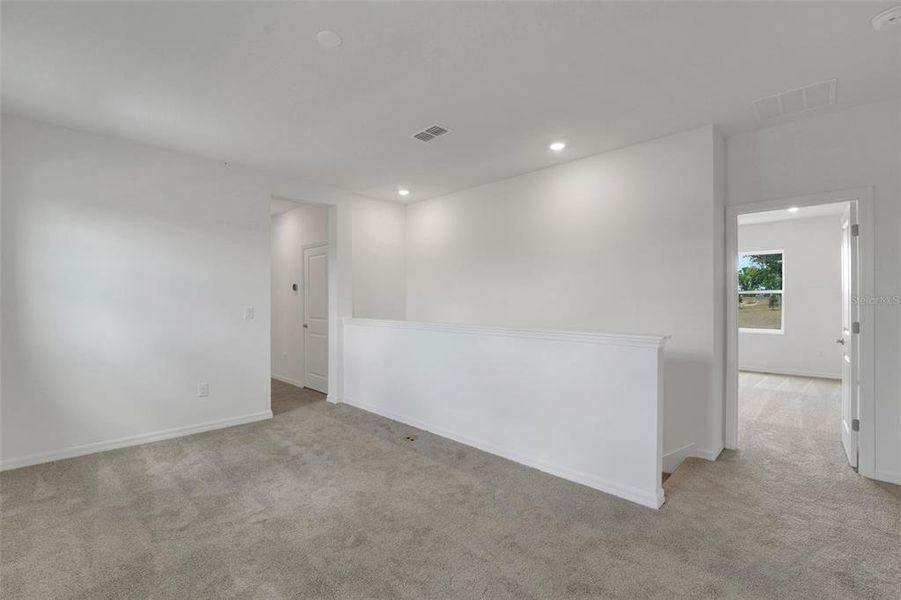Spacious, unfurnished interior of a new home in Tuscan Hills, Dade City (Image 37).