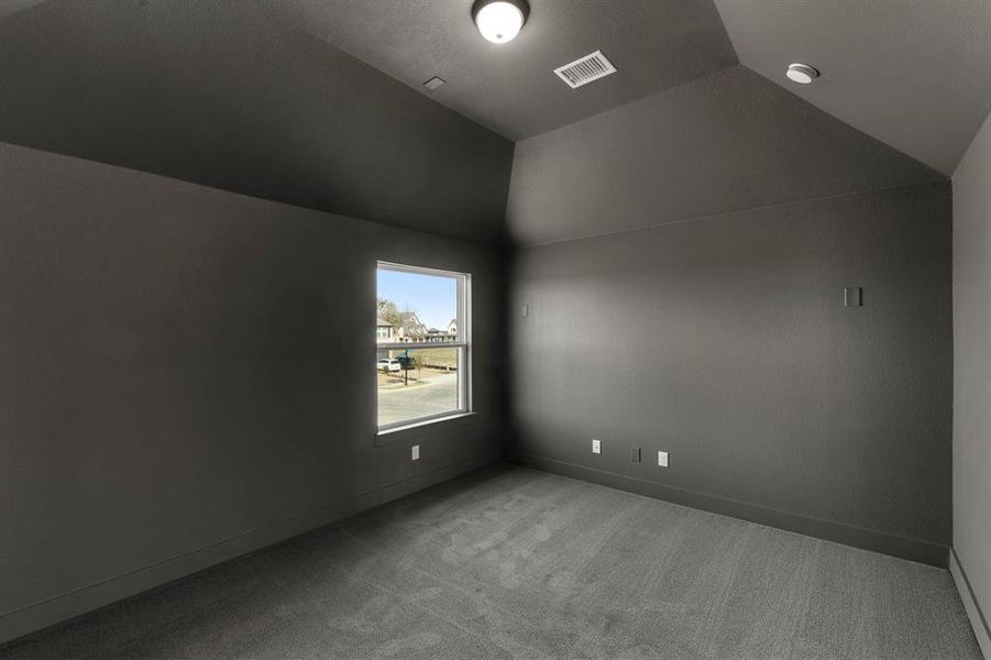 Spacious, unfurnished interior of a new home in Inspiration, Lucas (Image 33).