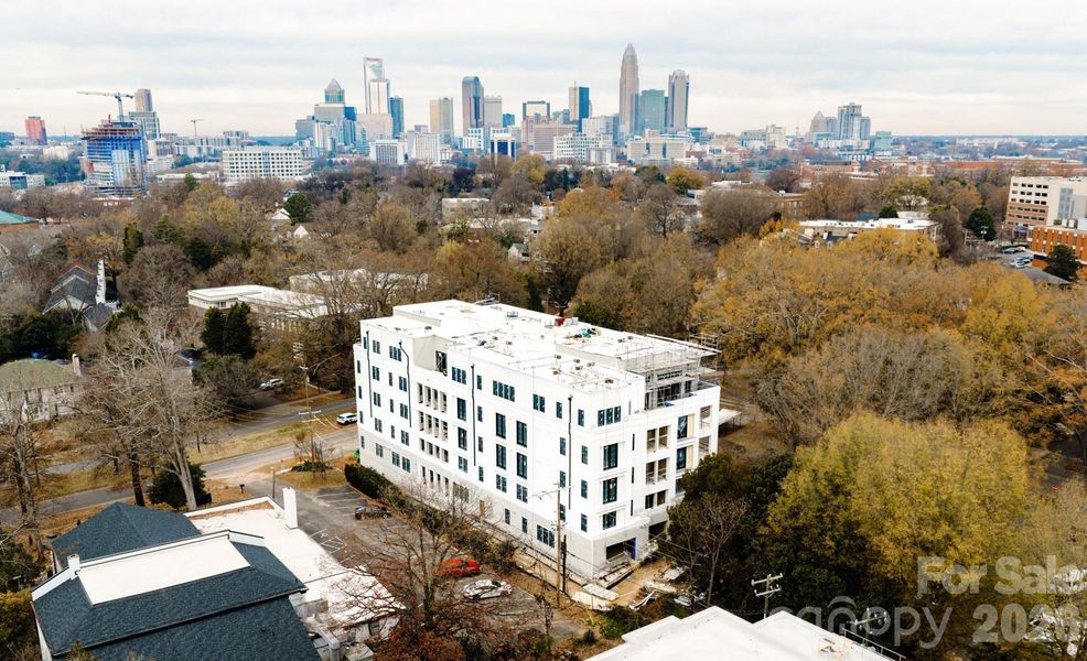 Condo located in Charlotte, NC showcasing its design and architecture (Image 2). Condo located in Charlotte, NC showcasing its design and architecture (Image 2).
