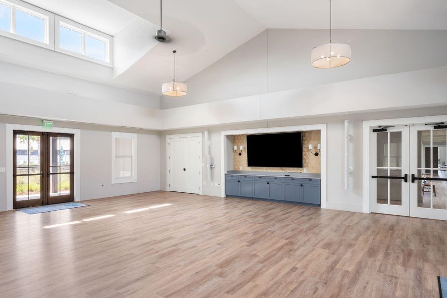 Spacious, unfurnished interior of a new home in , Summerville (Image 24).