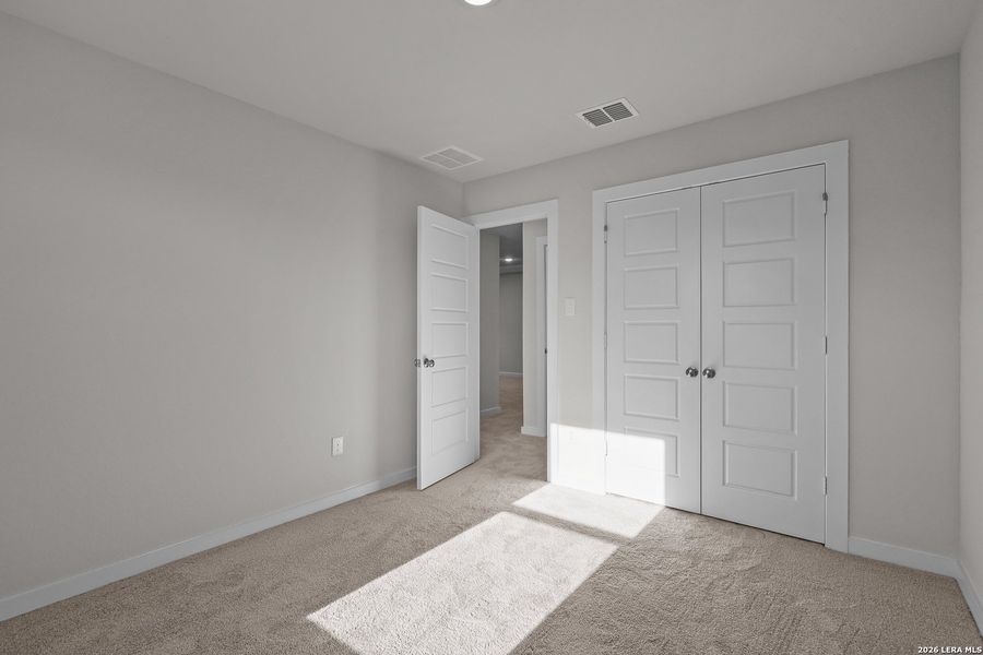 Spacious, unfurnished interior of a new home in Senna, Leon Valley (Image 19).