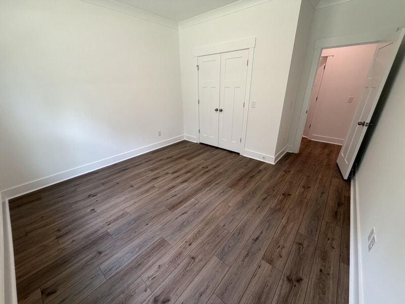 Spacious, unfurnished interior of a new home in Central Estates, Summerville (Image 20).