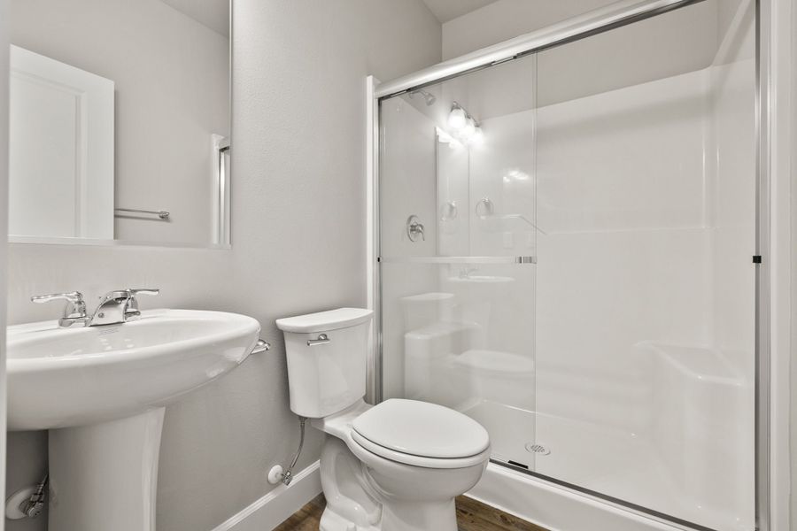 Furnished interior view inside a new home in Upland Meadows, Hermiston (Image 10).