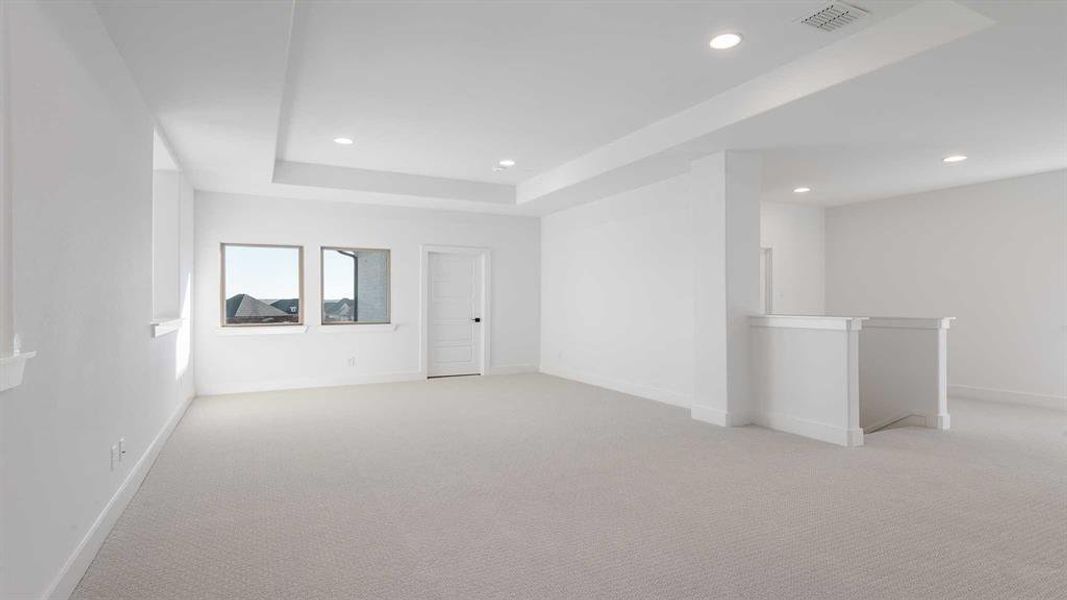 Spacious, unfurnished interior of a new home in Ventana 70', Fort Worth (Image 15).