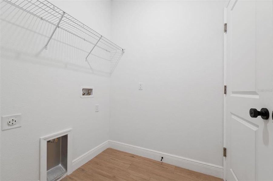 Spacious, unfurnished interior of a new home in , Ocala (Image 30).