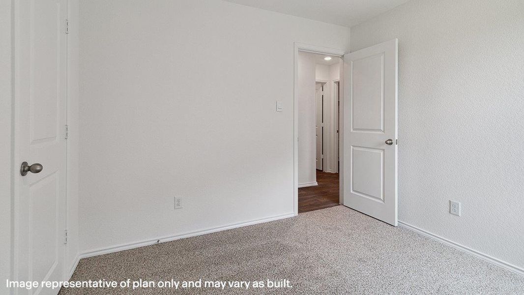 Spacious, unfurnished interior of a new home in Avenida, Converse (Image 27).