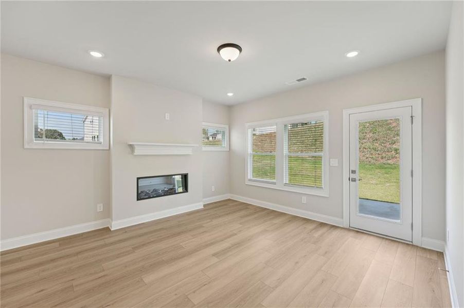 Spacious, unfurnished interior of a new home in Hemingway - Reserve Series, Cumming (Image 20).