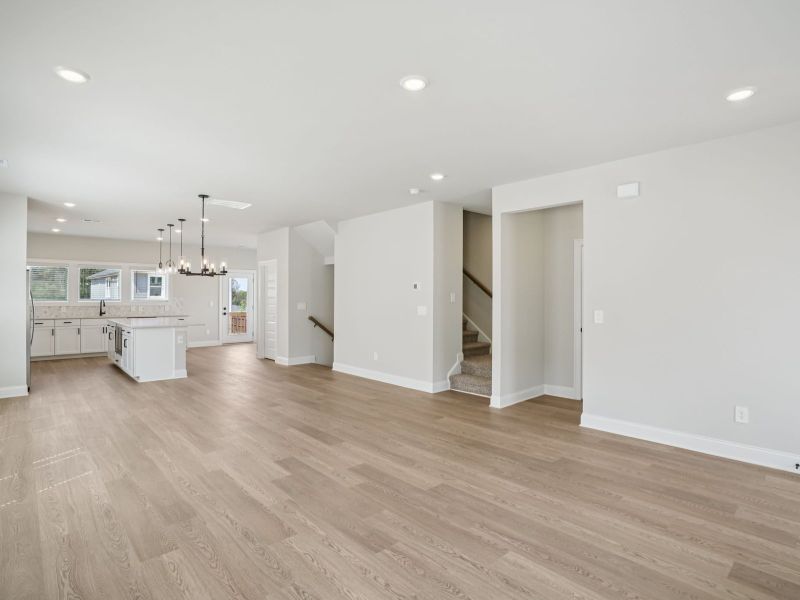 The Lexington floorplan with the Elegant Minimalism Linen interior package.