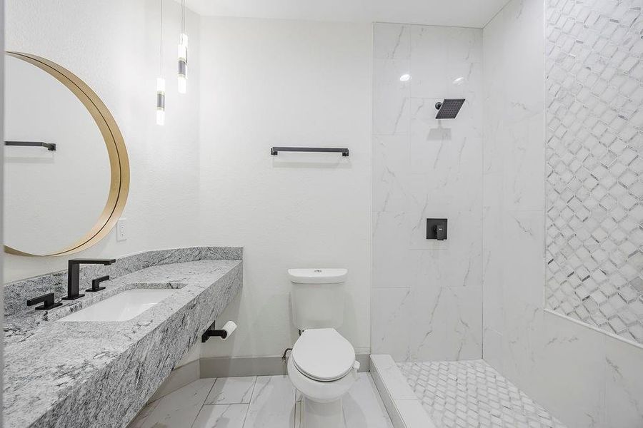 Furnished interior view inside a new home in , Fort Worth (Image 5).