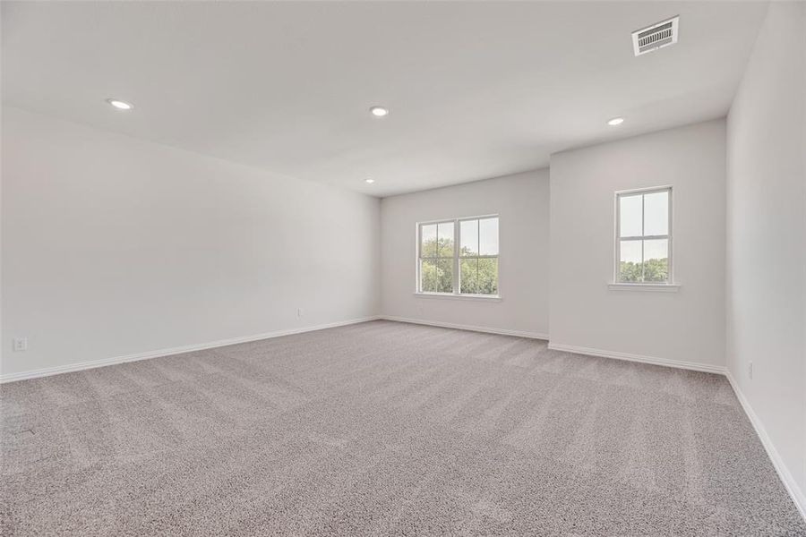 Spacious, unfurnished interior of a new home in Valencia On The Lake, Little Elm (Image 28).