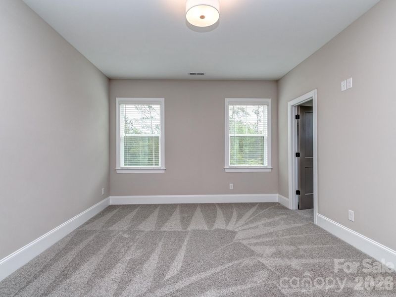 Spacious, unfurnished interior of a new home in , York (Image 34).