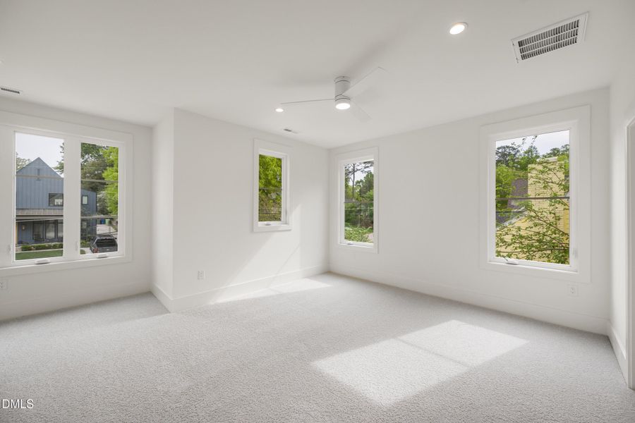 46 -2817 claremont rd, interior