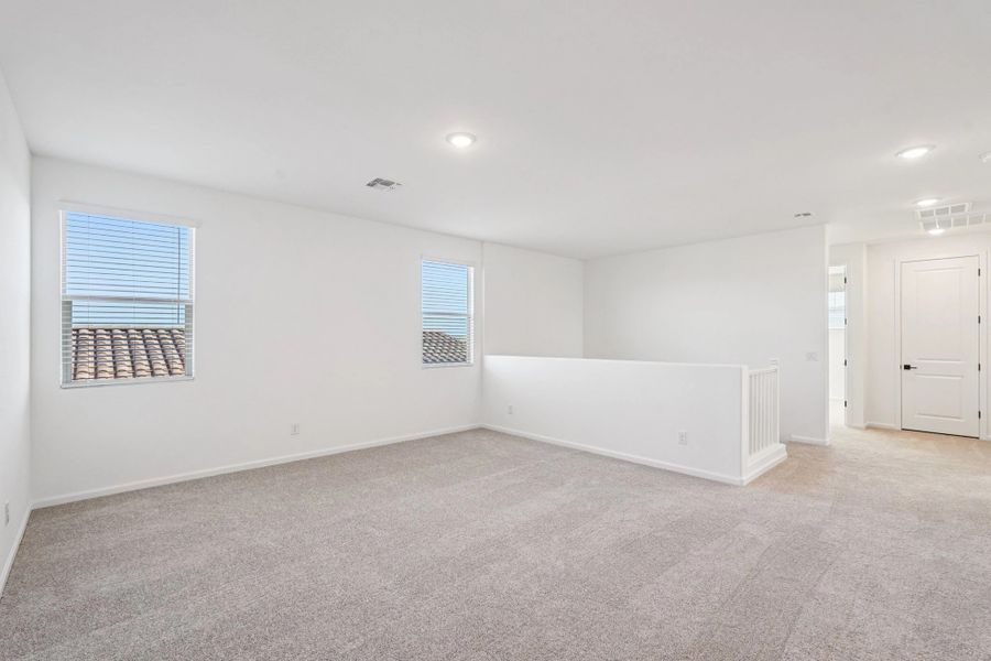 Representative images and renderings are for illustrative purposes. Actual structural options and design finishes of home may vary.