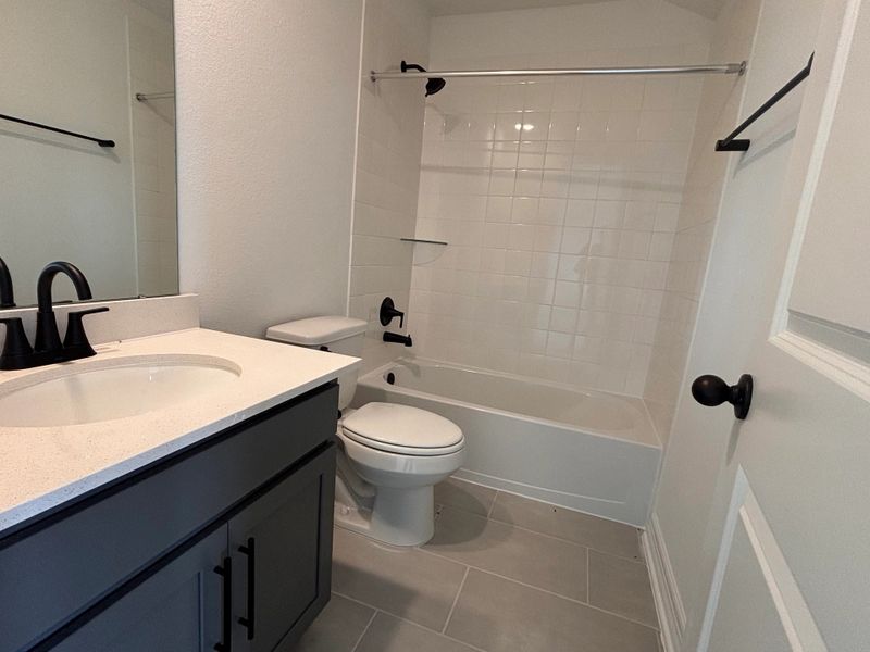 Furnished interior view inside a new home in Ashland, Angleton (Image 5).