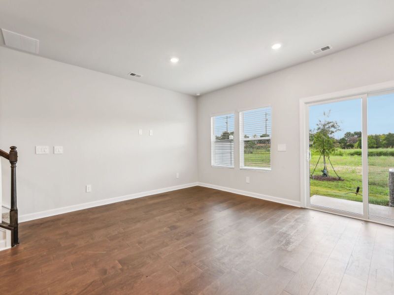 Spacious, unfurnished interior of a new home in Galloway Ridge, Charlotte (Image 20).