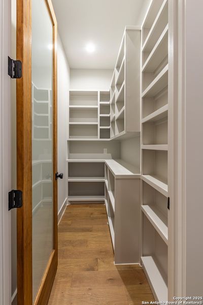 Furnished interior view inside a new home in , La Vernia (Image 12).