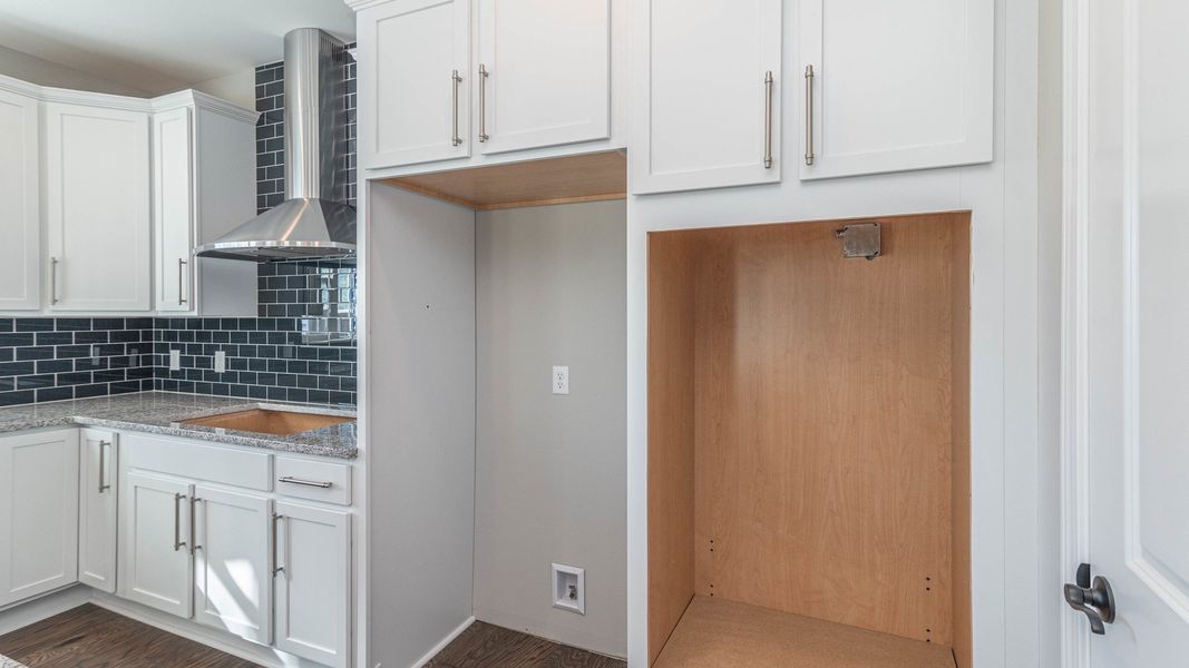 Representative furnished interior of a home built from the The Winslow by Norfolk Homes in Valleys, Jackson (Image 43).