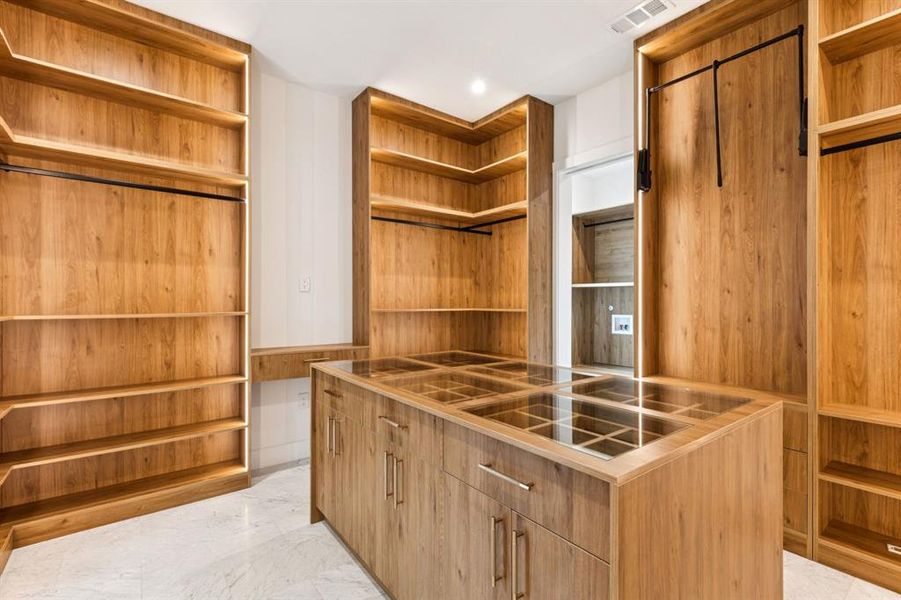 Furnished interior view inside a new home in , Dallas (Image 10).