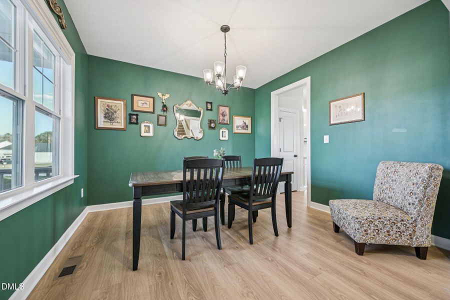 11-web-or-mls-Fescue-S1111-011