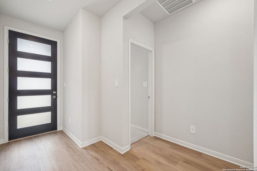 Spacious, unfurnished interior of a new home in Arcadia Ridge - Premier Series, San Antonio (Image 26). Spacious, unfurnished interior of a new home in Arcadia Ridge - Premier Series, San Antonio (Image 26).