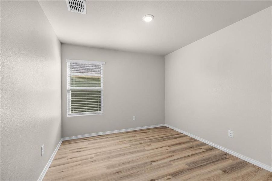 Spacious, unfurnished interior of a new home in , Fort Worth (Image 14).