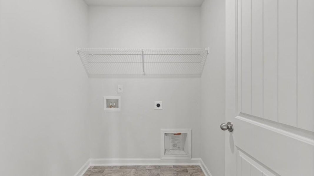 Spacious, unfurnished interior of a new home in Falcon Landing, Gainesville (Image 22).