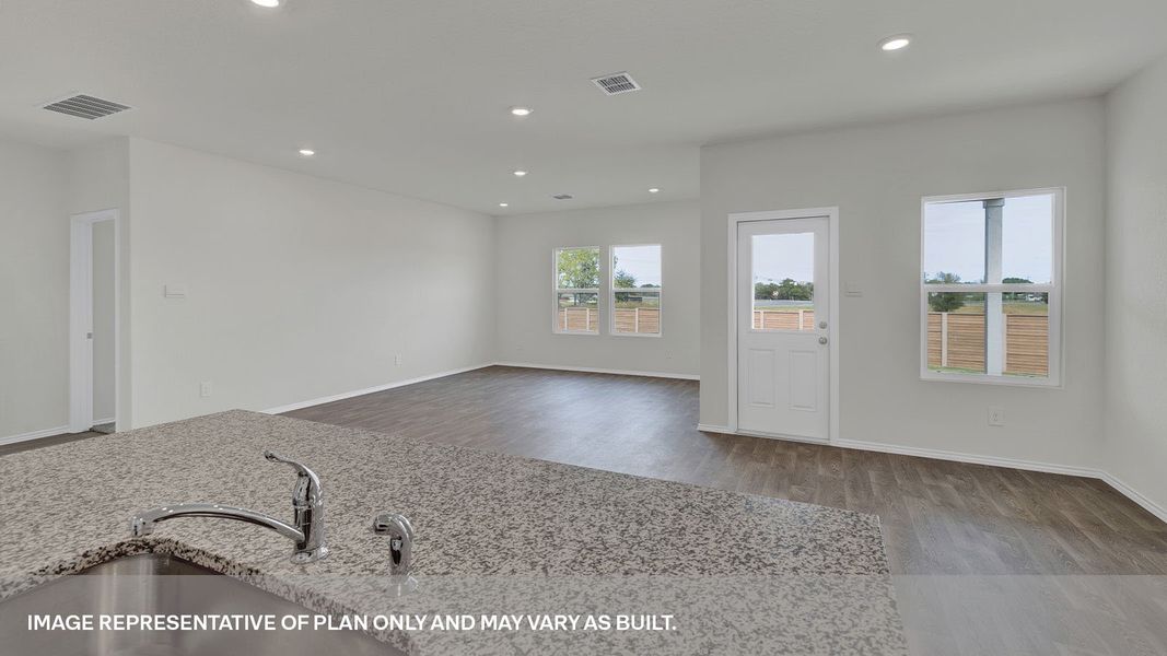 Representative unfurnished interior of a home built from the The Midland by D.R. Horton in Arroyo Ranch, Seguin (Image 13).