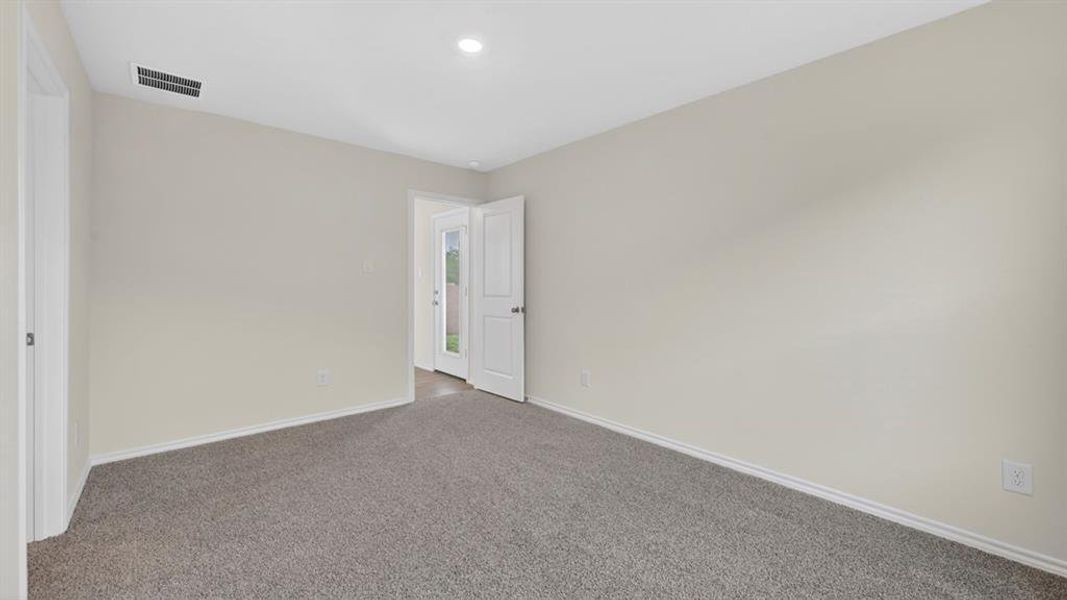Spacious, unfurnished interior of a new home in The Hills of Sherman, Sherman (Image 18).
