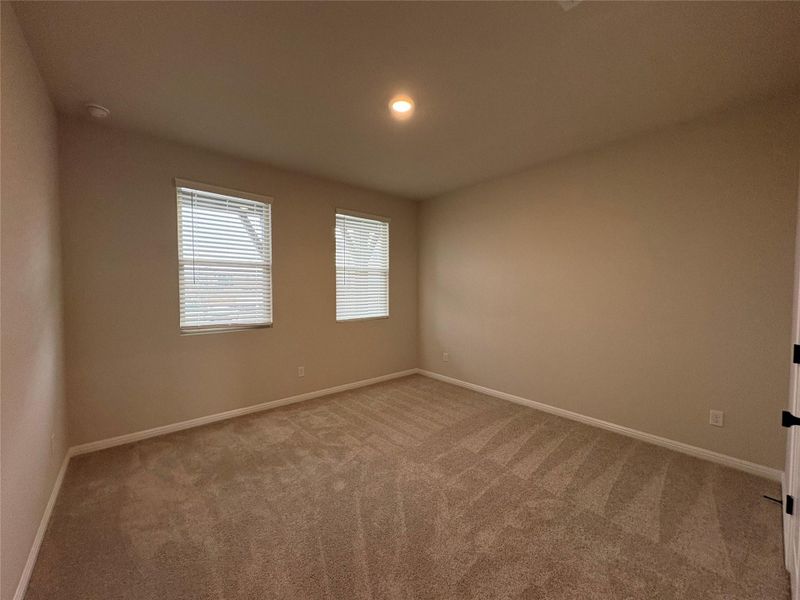 Spacious, unfurnished interior of a new home in Willow Springs, Buda (Image 19).