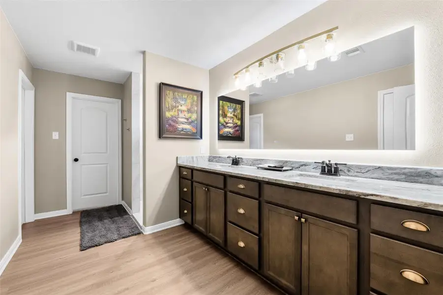 Furnished interior view inside a new home in , Livingston (Image 3).