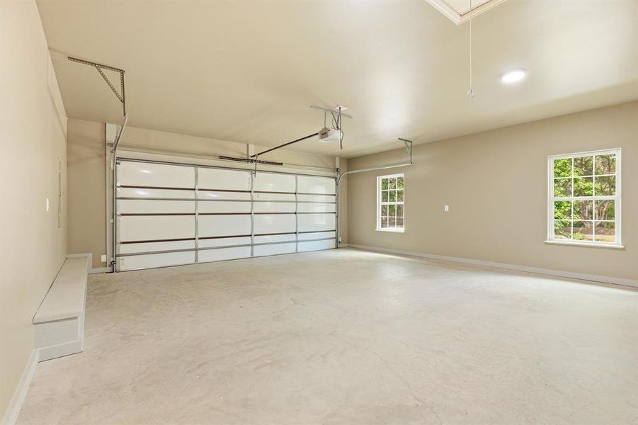Spacious, unfurnished interior of a new home in , Mount Pleasant (Image 26).
