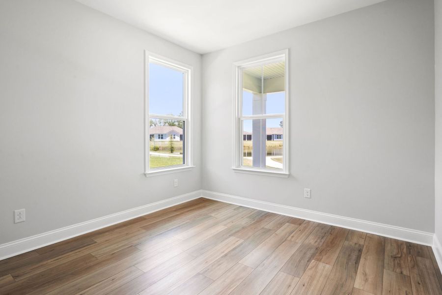 Spacious, unfurnished interior of a new home in Sun City Hilton Head, Bluffton (Image 8).
