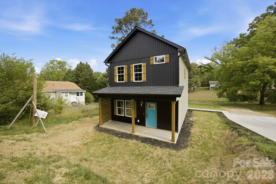Front exterior of a new home in , Kannapolis, NC, highlighting curb appeal (Image 24).