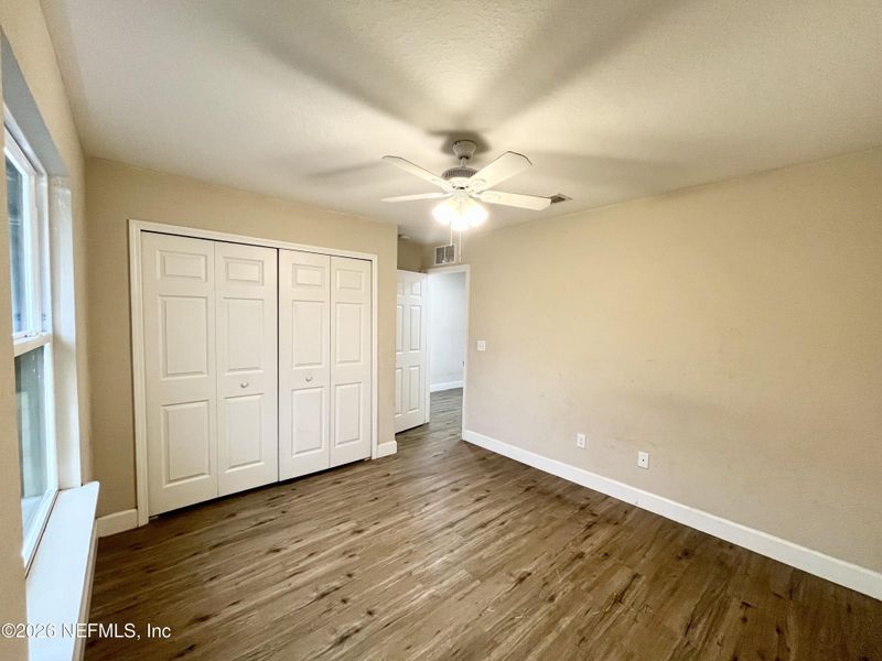Spacious, unfurnished interior of a new home in , Jacksonville (Image 15).