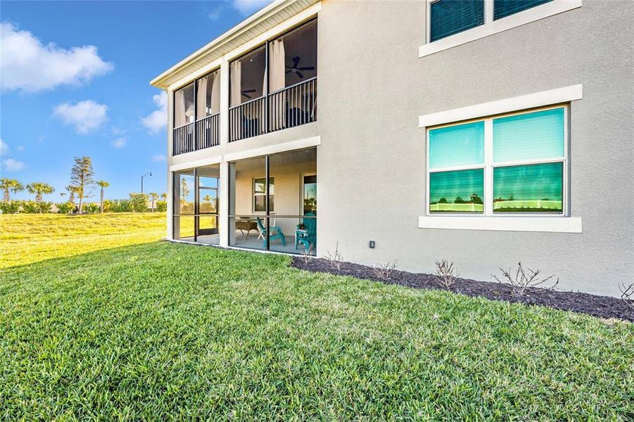 Exterior details and patio area of a home in , Venice (Image 14).
