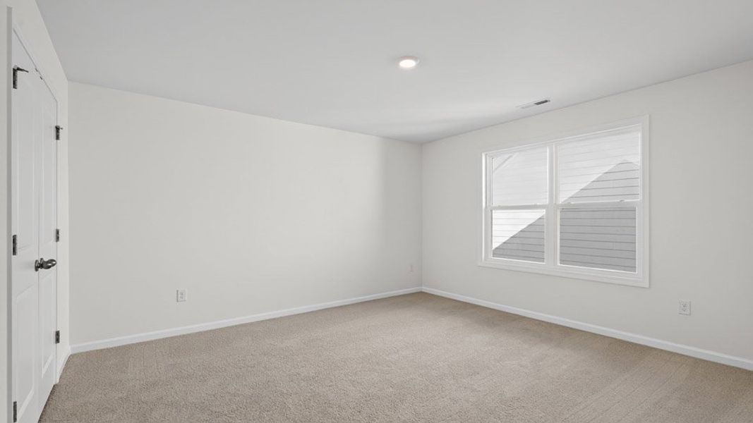 Spacious, unfurnished interior of a new home in The Estates Park, Apex (Image 26).