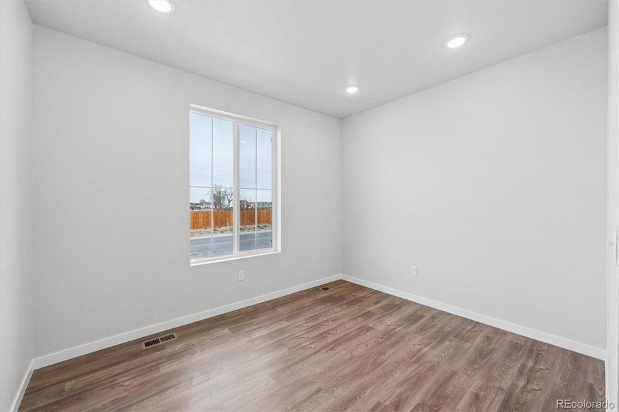 Spacious, unfurnished interior of a new home in Farmlore, Brighton (Image 15).