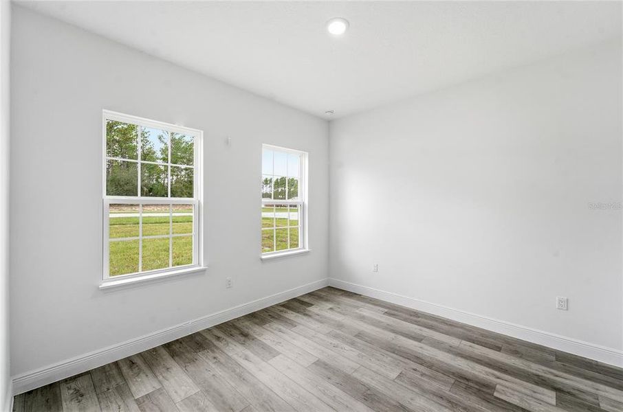 Spacious, unfurnished interior of a new home in , Ocala (Image 28).