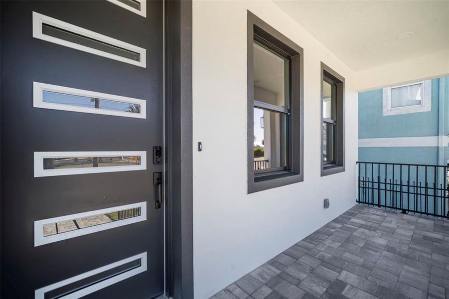 Exterior details and patio area of a home in , Apollo Beach (Image 30).