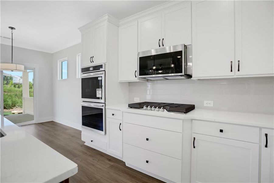 Furnished interior view inside a new home in Twin Lakes, Hoschton (Image 10).