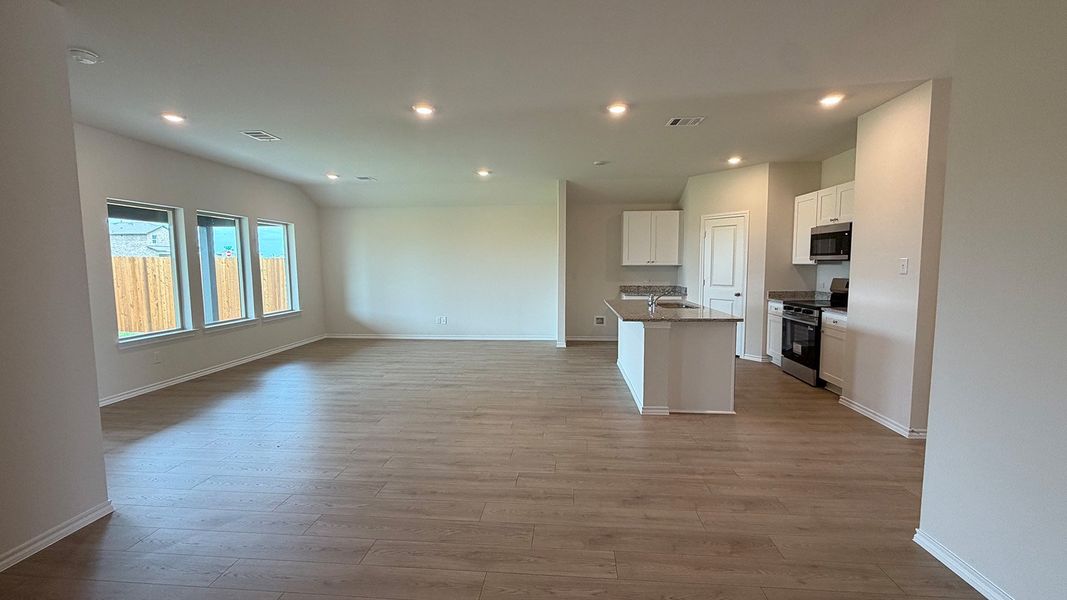Spacious, unfurnished interior of a new home in Northspur, Terrell (Image 20). Spacious, unfurnished interior of a new home in Northspur, Terrell (Image 20).