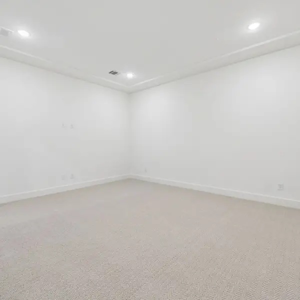 Spacious, unfurnished interior of a new home in The Parks at Wilson Creek, Celina (Image 69). Spacious, unfurnished interior of a new home in The Parks at Wilson Creek, Celina (Image 69).