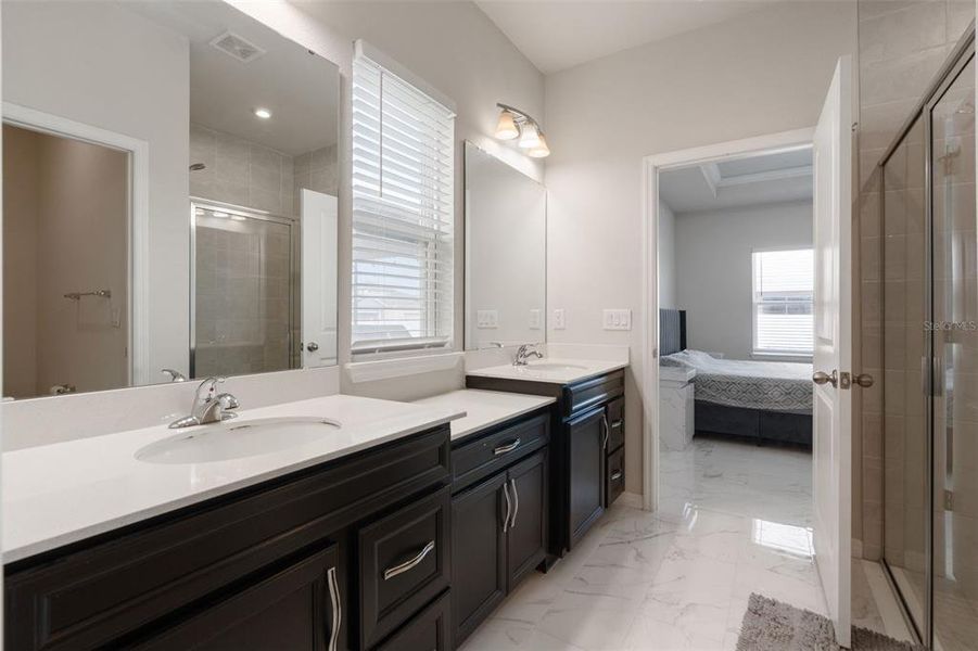 Furnished interior view inside a new home in , Wesley Chapel (Image 31).