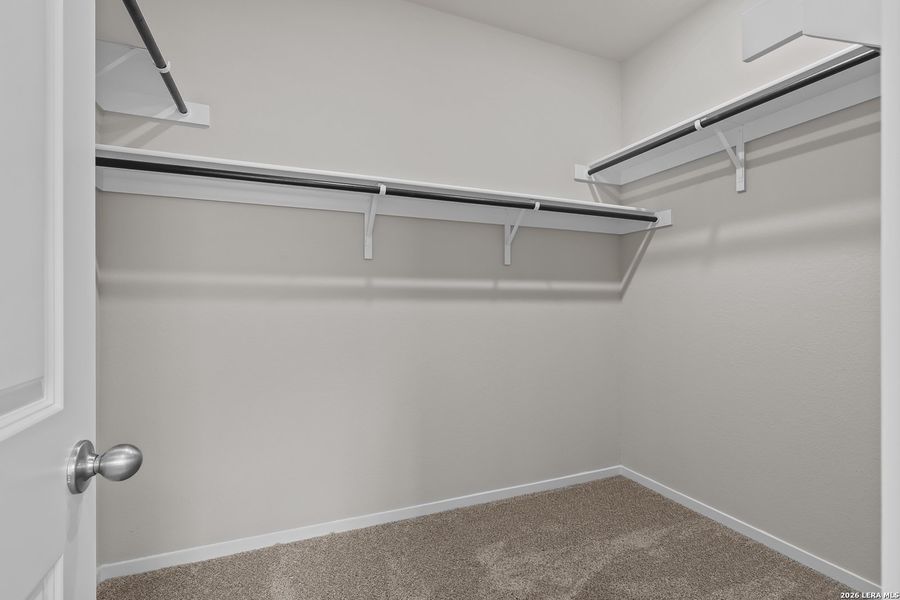 Spacious, unfurnished interior of a new home in Summerlin, San Antonio (Image 20).