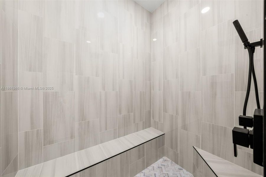 Furnished interior view inside a new home in , Sebring (Image 15).